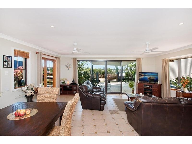 11 Tate Court, Currumbin Waters QLD 4223