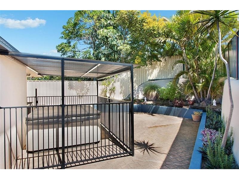 11 Tate Court, Currumbin Waters QLD 4223