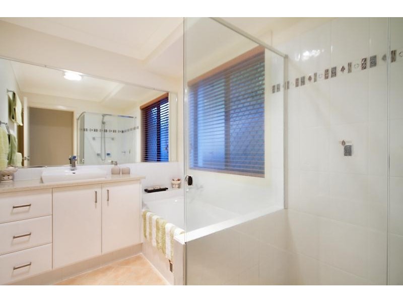 9 Gracilis Court, Elanora QLD 4221