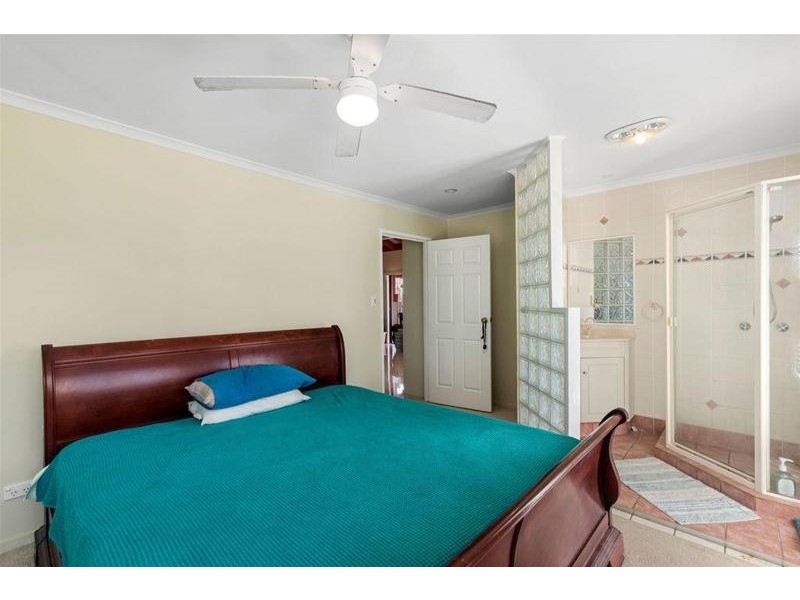 10 Bunya Place, Palm Beach QLD 4221