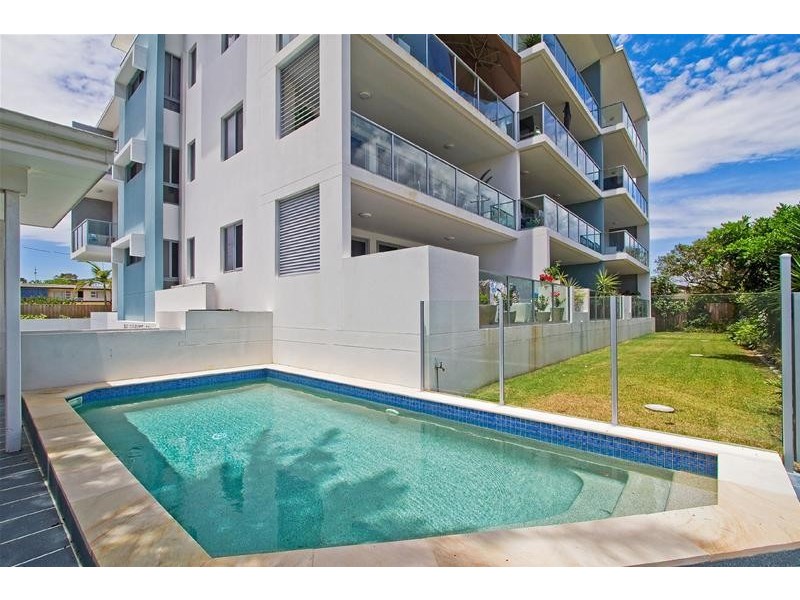 2/10 Tallebudgera Drive, Palm Beach QLD 4221