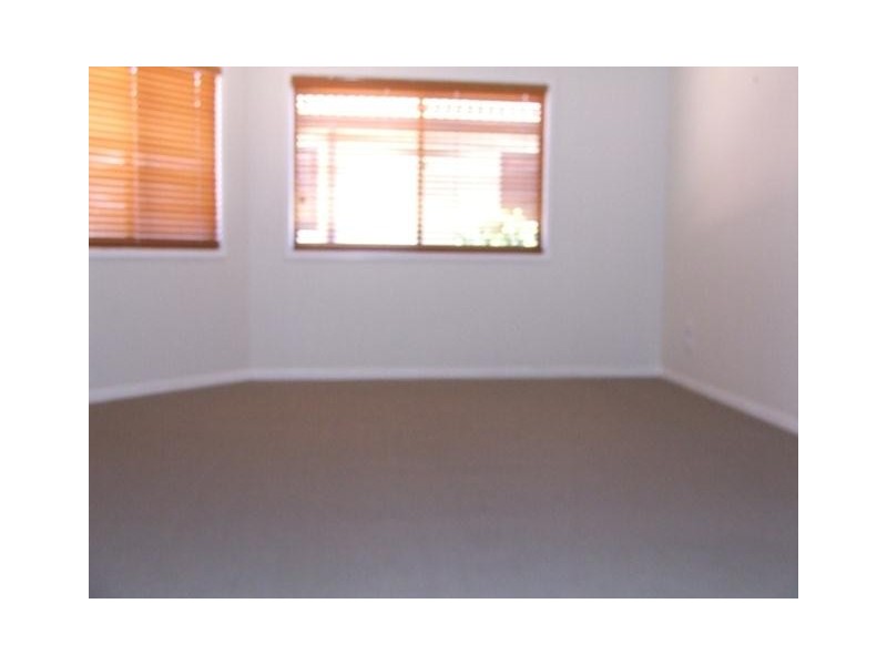 2/57 Albion Avenue, Miami QLD 4220