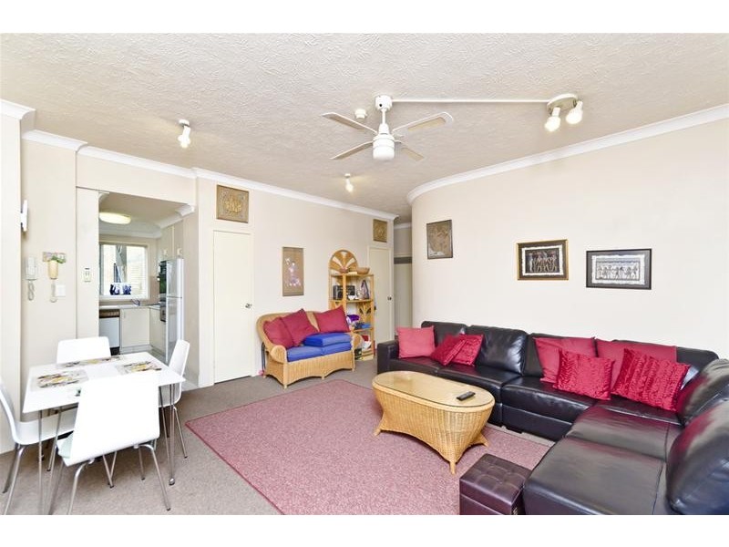 11/14 Jefferson Lane, Palm Beach QLD 4221