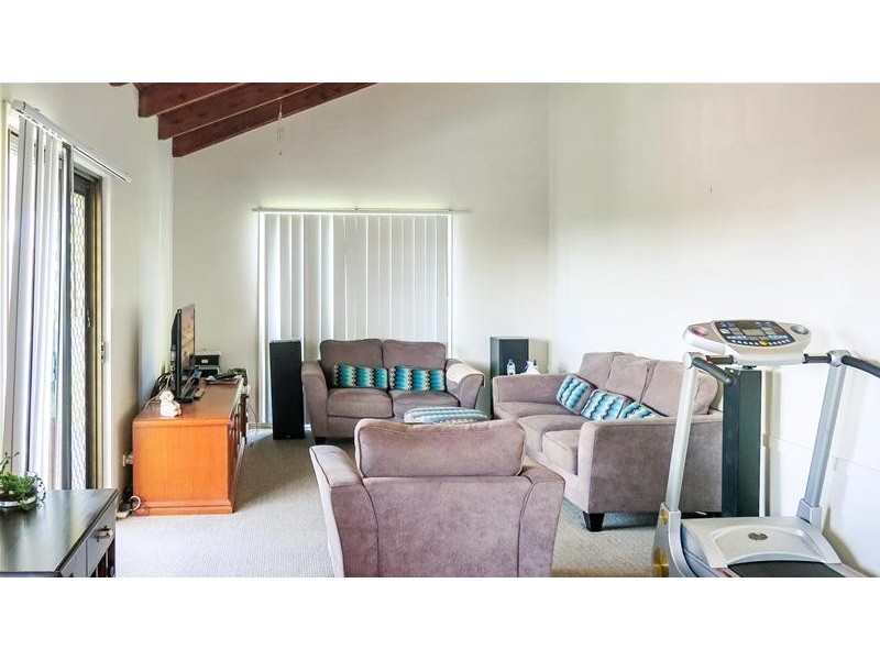 8 Hillier Street, Currumbin Waters QLD 4223