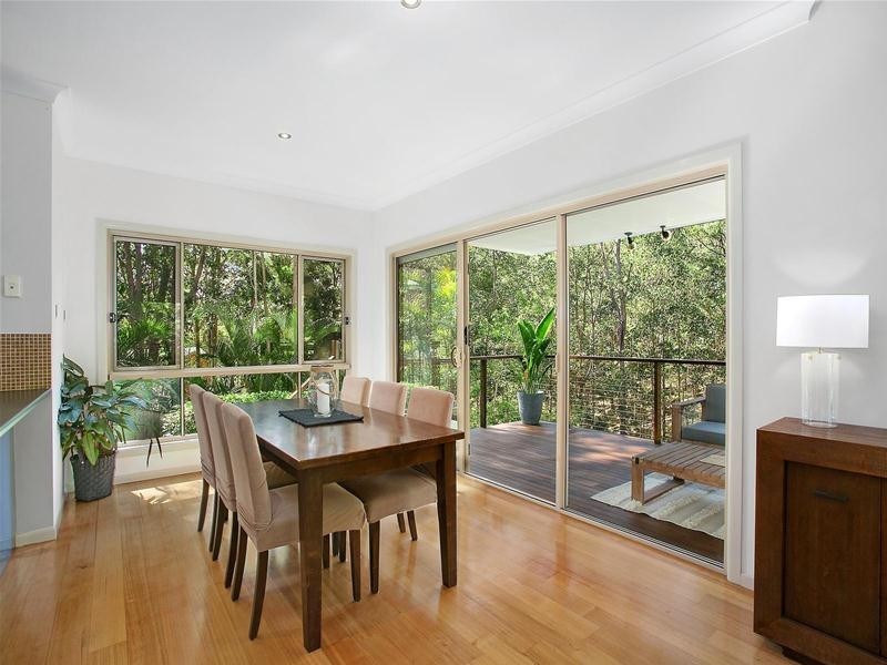 27 Calcita Avenue, Elanora QLD 4221