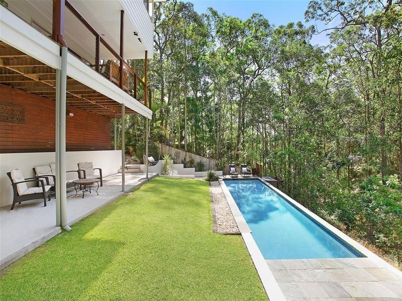 27 Calcita Avenue, Elanora QLD 4221