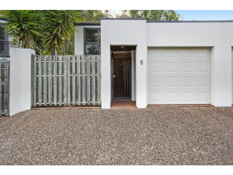 8/2 Karri Court, Burleigh Heads QLD 4220
