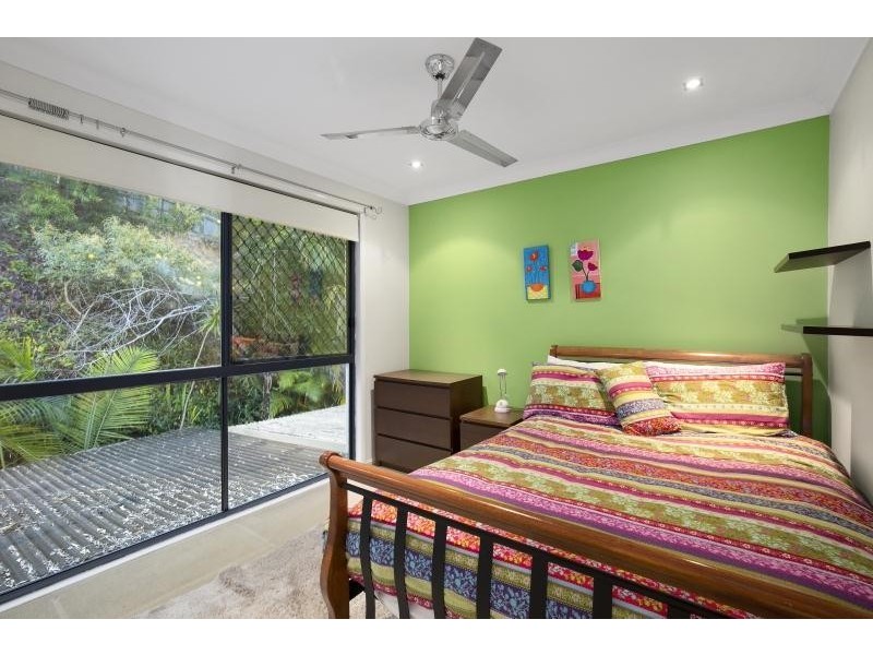 8/2 Karri Court, Burleigh Heads QLD 4220