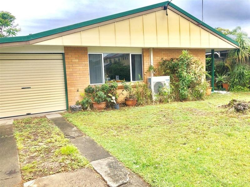 32 Second Avenue, Palm Beach QLD 4221