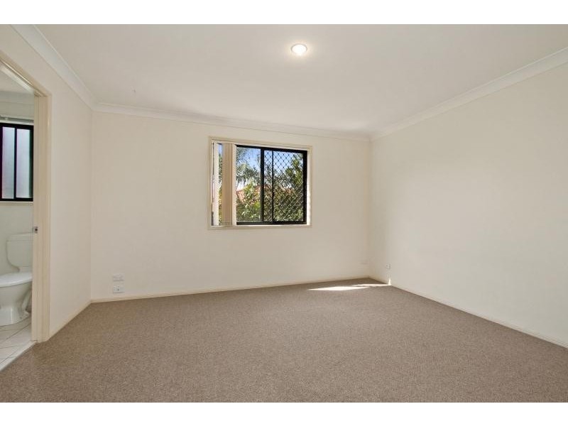 39 Hibertia Avenue, Elanora QLD 4221