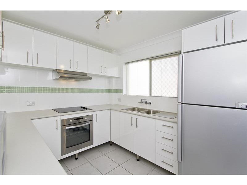 7/54 Sarawak Avenue, Palm Beach QLD 4221