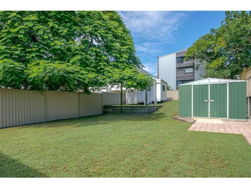 210 Cypress Terrace, Palm Beach QLD 4221