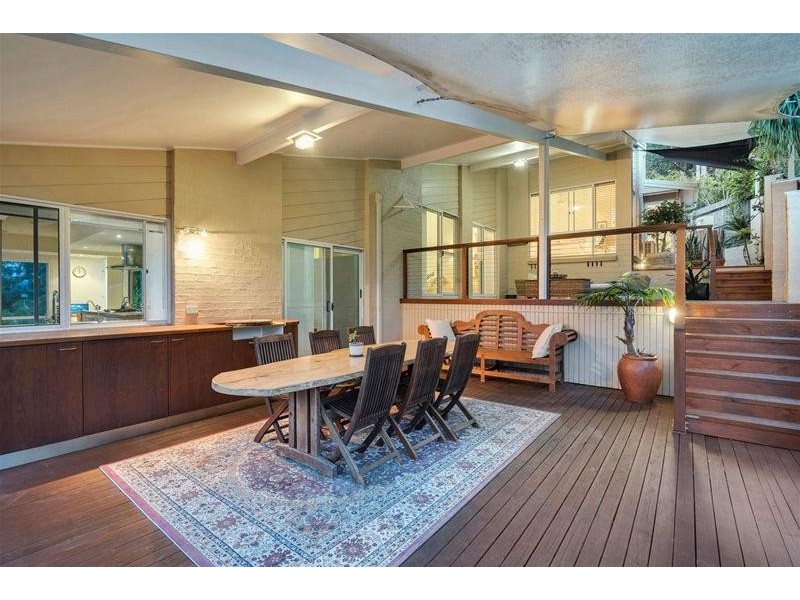 24 Bronzewing Close, Elanora QLD 4221