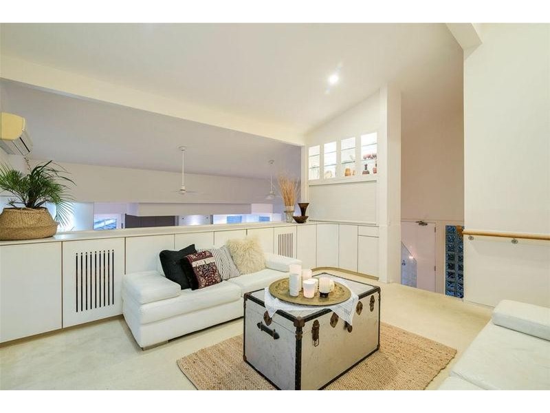 24 Bronzewing Close, Elanora QLD 4221