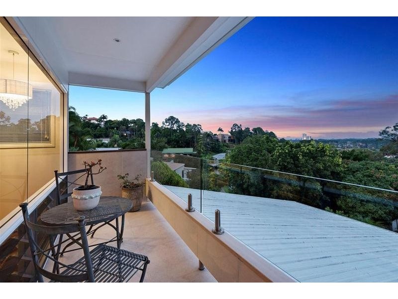 24 Bronzewing Close, Elanora QLD 4221