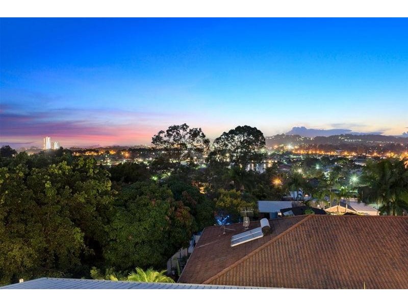 24 Bronzewing Close, Elanora QLD 4221