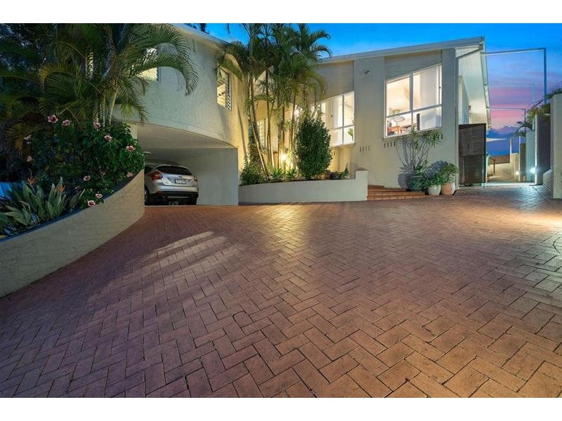 24 Bronzewing Close, Elanora QLD 4221