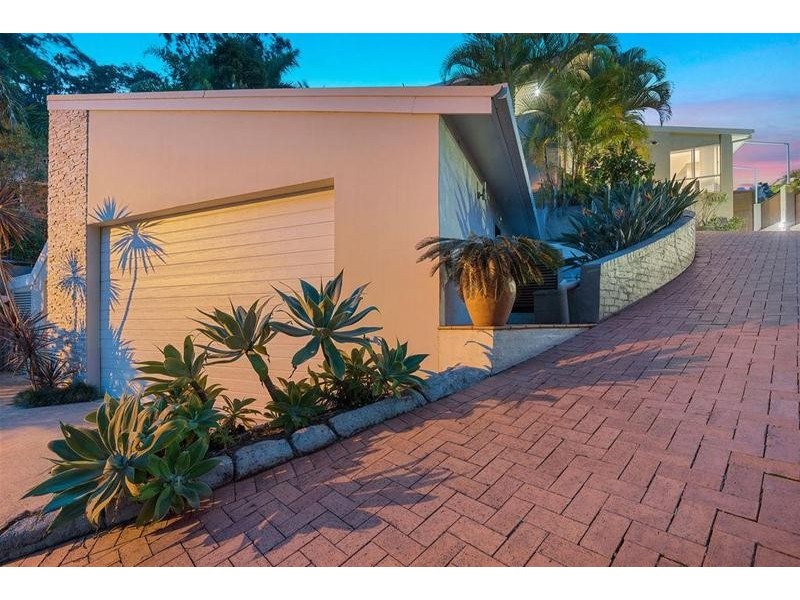 24 Bronzewing Close, Elanora QLD 4221