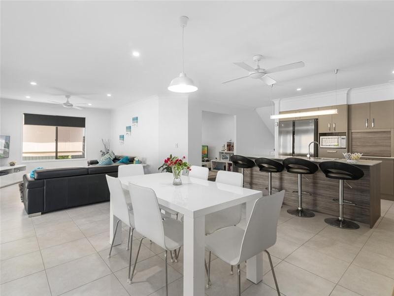 8 Hidden Cove, Tallebudgera QLD 4228
