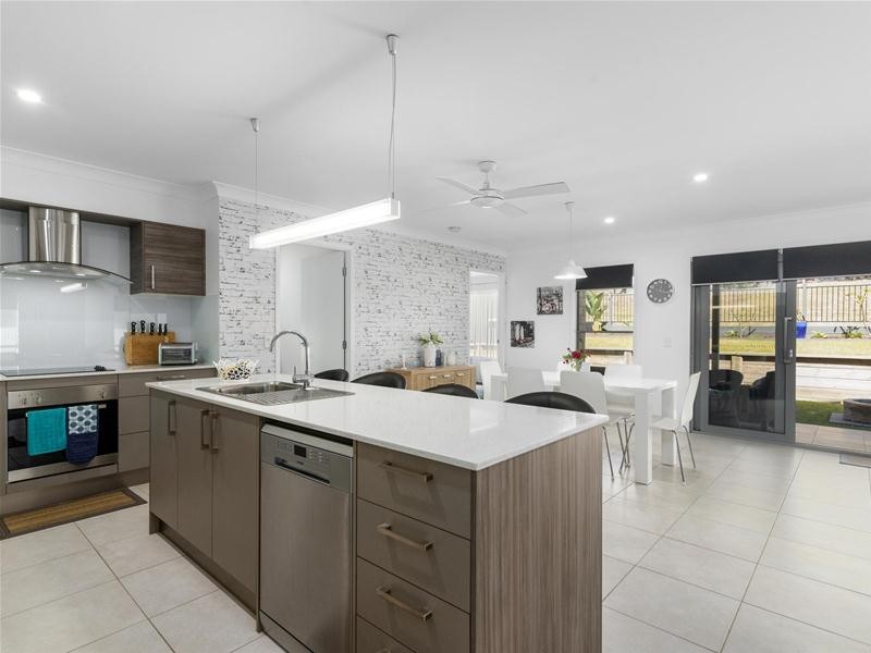 8 Hidden Cove, Tallebudgera QLD 4228