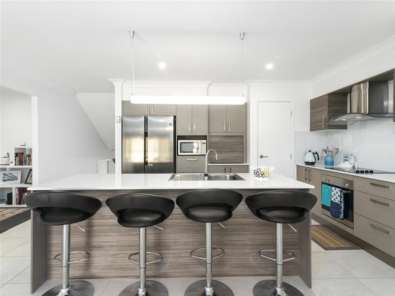 8 Hidden Cove, Tallebudgera QLD 4228