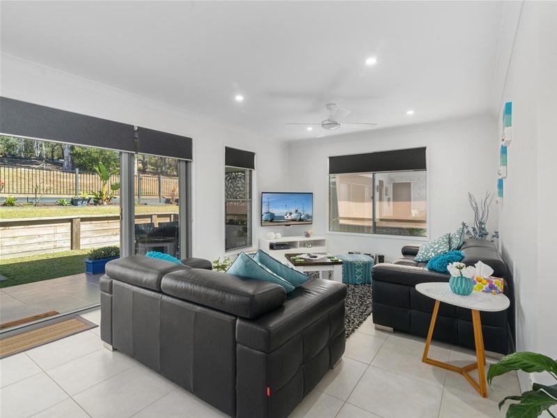 8 Hidden Cove, Tallebudgera QLD 4228