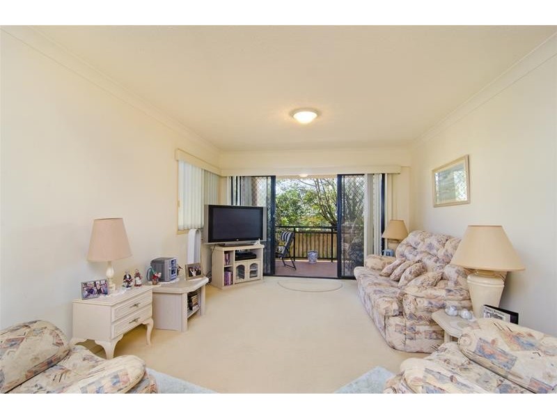 4/5 Tarni Avenue, Palm Beach QLD 4221