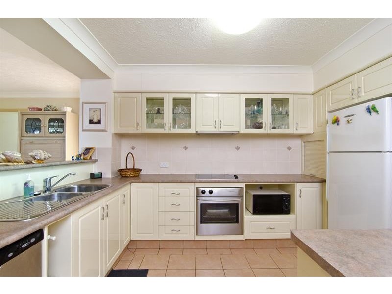 4/5 Tarni Avenue, Palm Beach QLD 4221