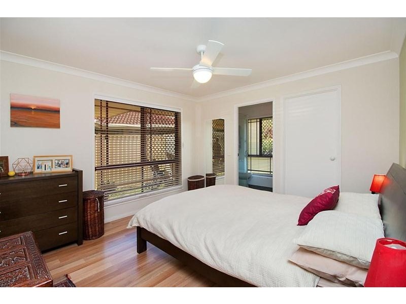 8/8 Ottelia Drive, Elanora QLD 4221