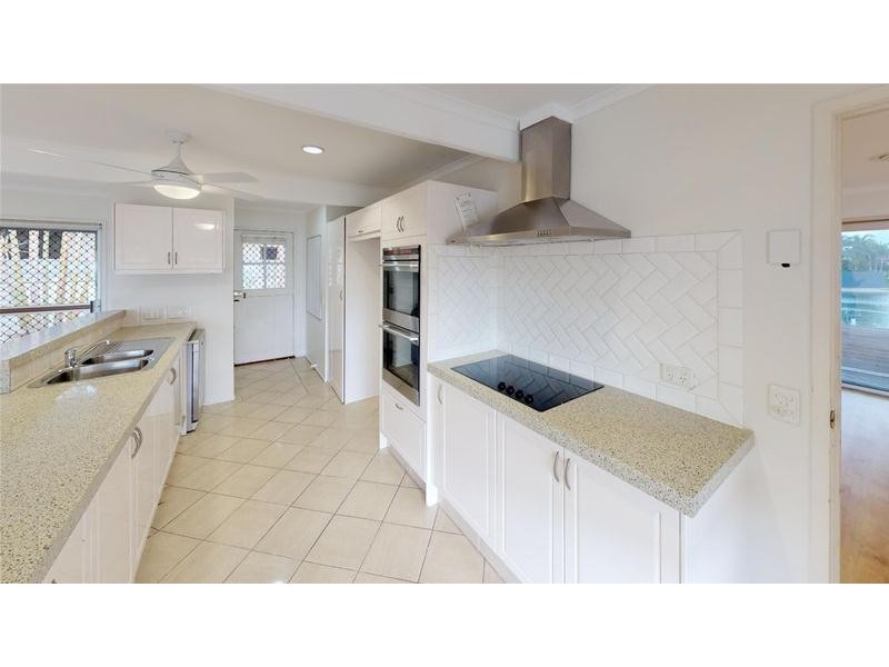 124 Salerno Street, Surfers Paradise QLD 4217