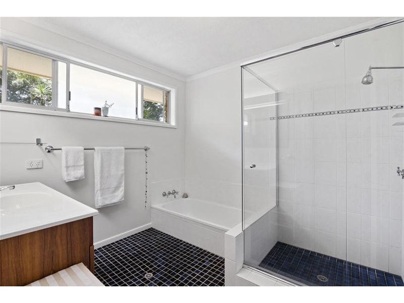 12 Wilpark Crescent, Currumbin Waters QLD 4223