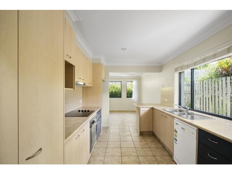 6 Tarrabool Drive, Elanora QLD 4221