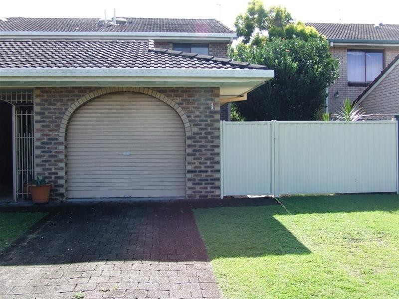 1/25 Barbet Street, Burleigh Waters QLD 4220