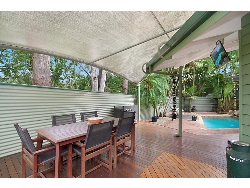 8 Flaminia Street, Currumbin Waters QLD 4223