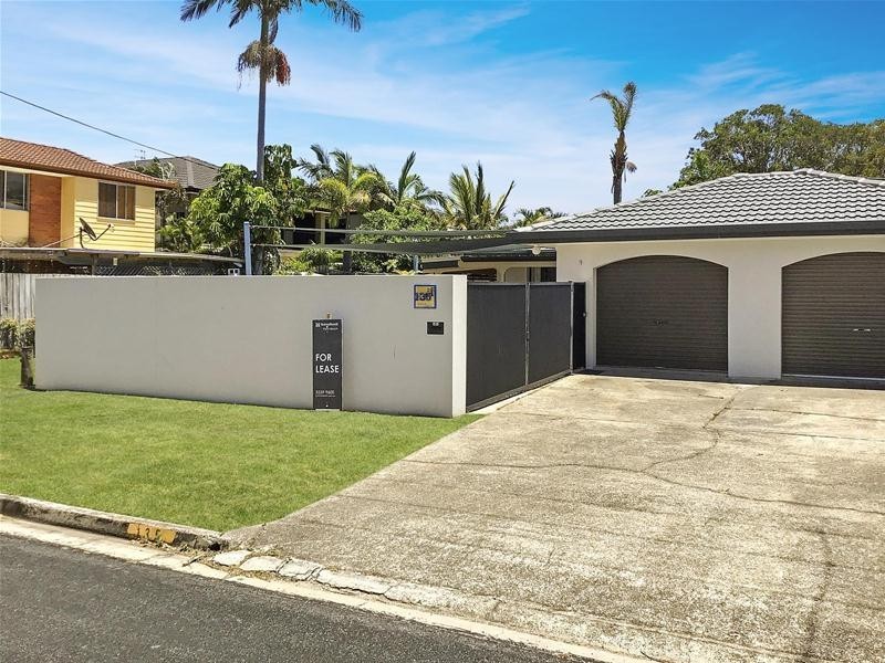 1/35 Twenty Seventh  Avenue, Palm Beach QLD 4221