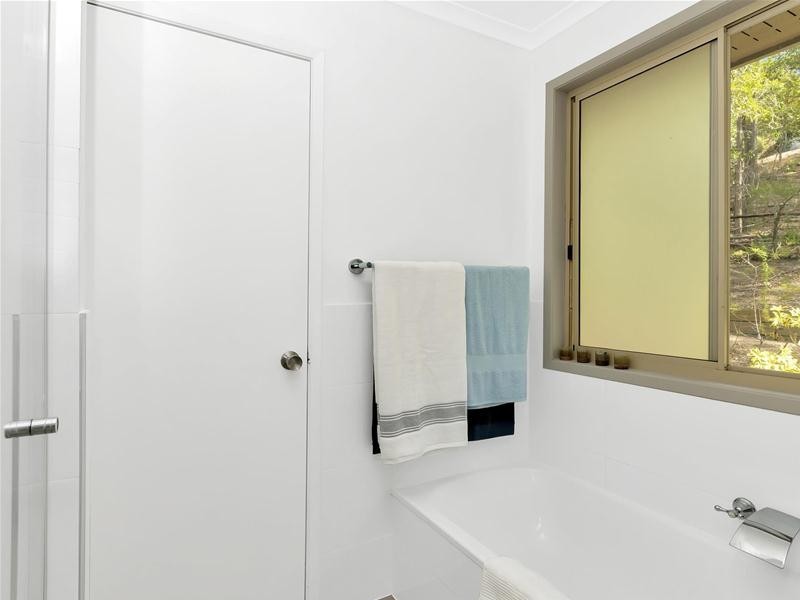 12 Glentrees Grove, Currumbin Waters QLD 4223