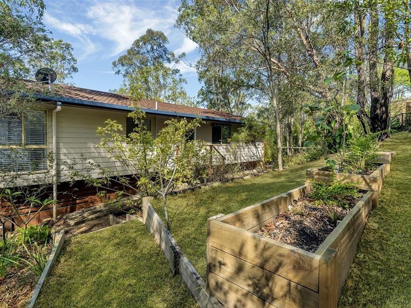 12 Glentrees Grove, Currumbin Waters QLD 4223