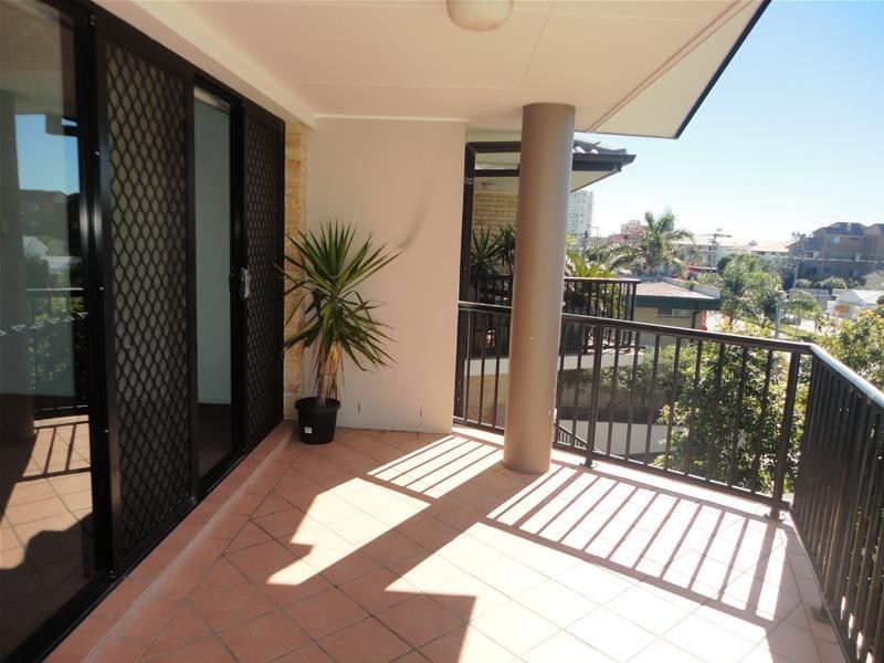 9/1266 Gold Coast Highway, Palm Beach QLD 4221