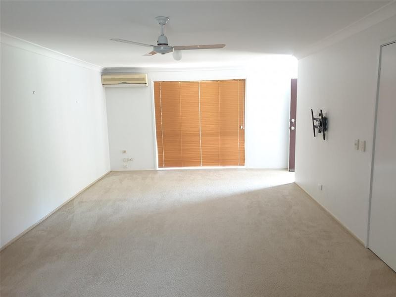 25/12 Landau Court, Miami QLD 4220