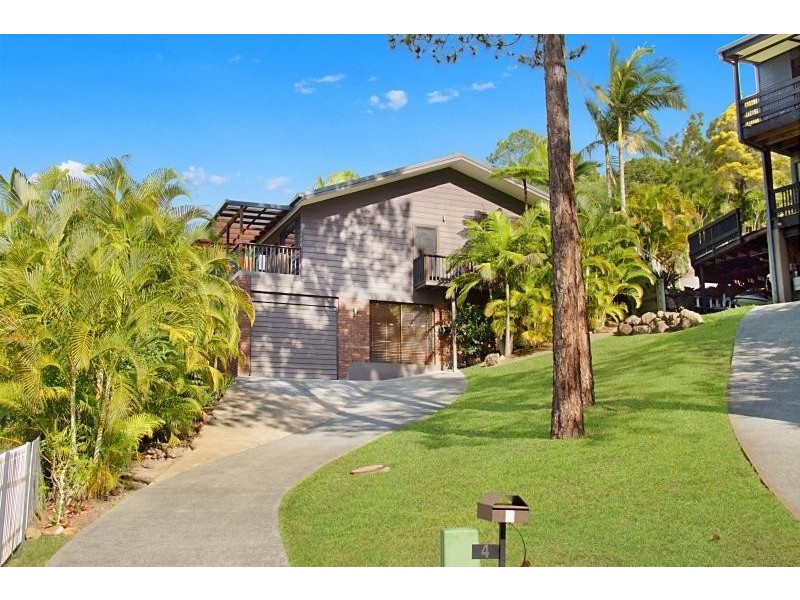 4 Tammin Place, Elanora QLD 4221