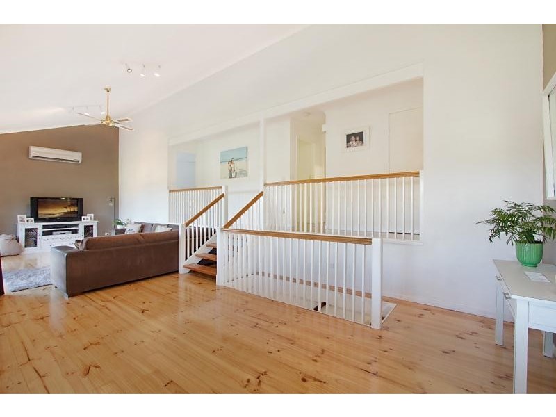 4 Tammin Place, Elanora QLD 4221