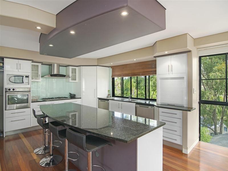 17 Kaffia Court, Elanora QLD 4221