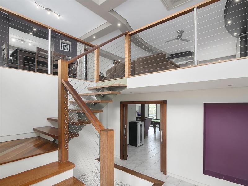 17 Kaffia Court, Elanora QLD 4221