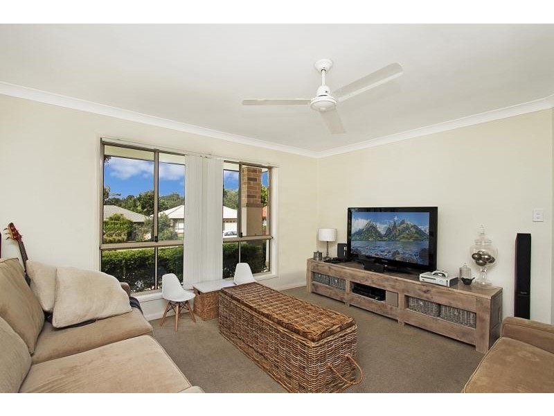 72 Silver Glade Drive, Elanora QLD 4221