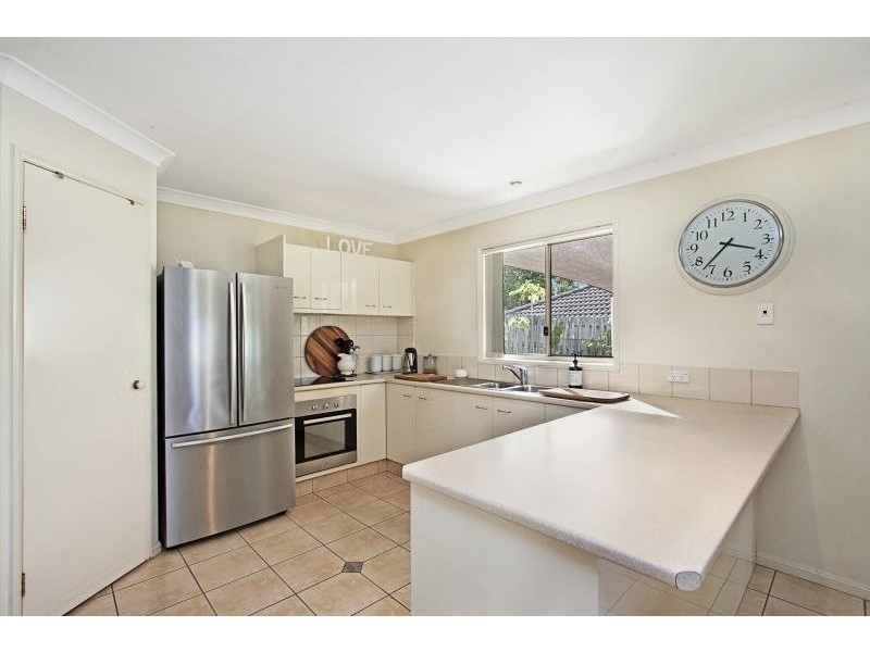 72 Silver Glade Drive, Elanora QLD 4221