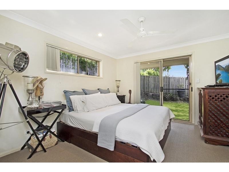 72 Silver Glade Drive, Elanora QLD 4221