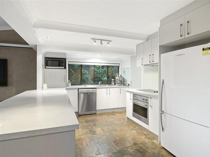 22 Hoffschildt Drive, Currumbin Waters QLD 4223