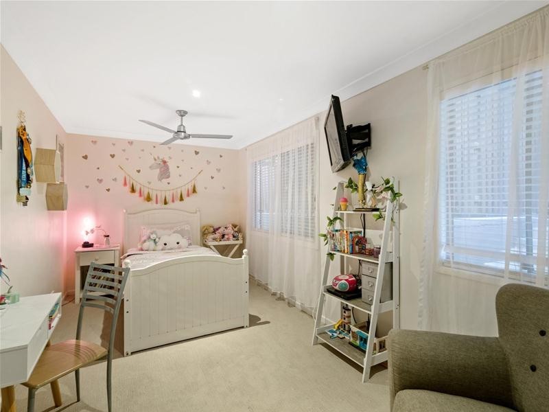 22 Hoffschildt Drive, Currumbin Waters QLD 4223