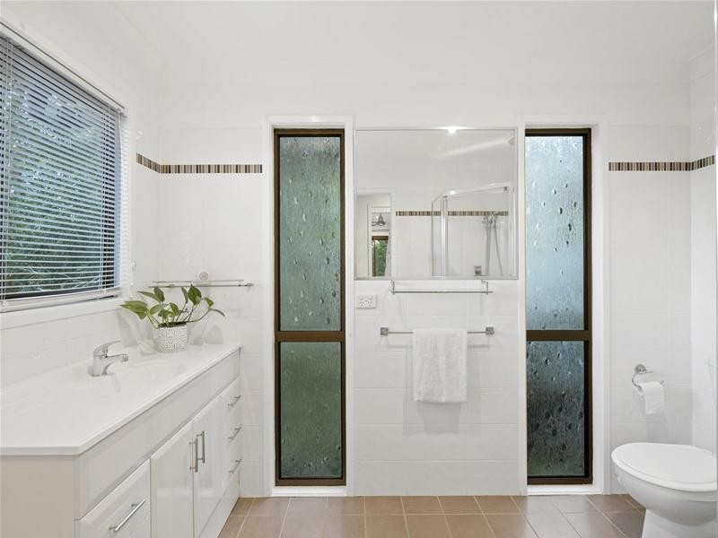 22 Hoffschildt Drive, Currumbin Waters QLD 4223