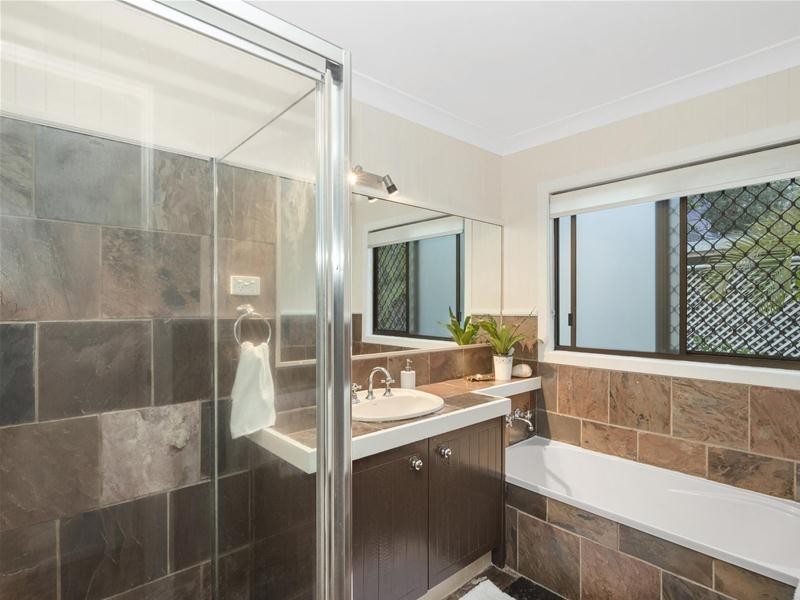 22 Hoffschildt Drive, Currumbin Waters QLD 4223